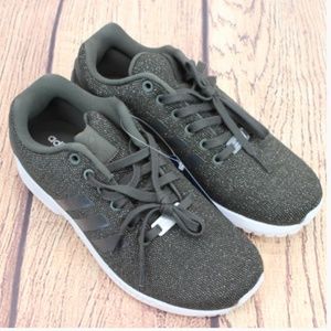 Women's Adidas Torsion Running Shoes  Sise 7 Gray